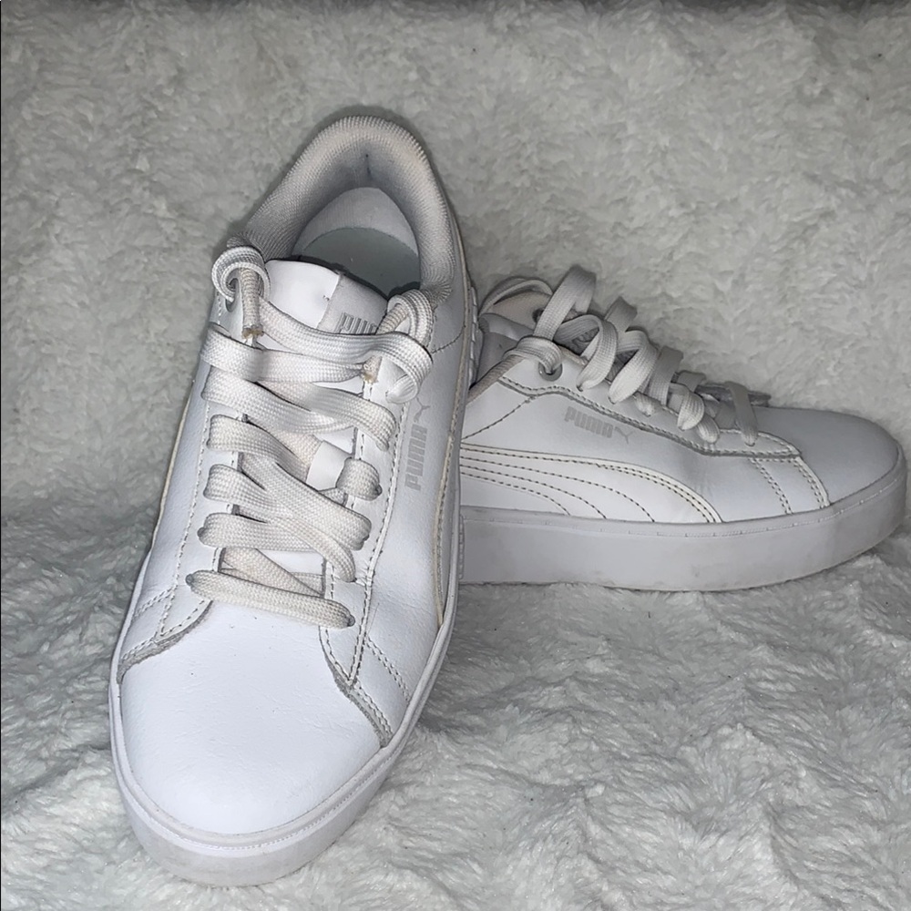 Like New PUMA White Sneakers